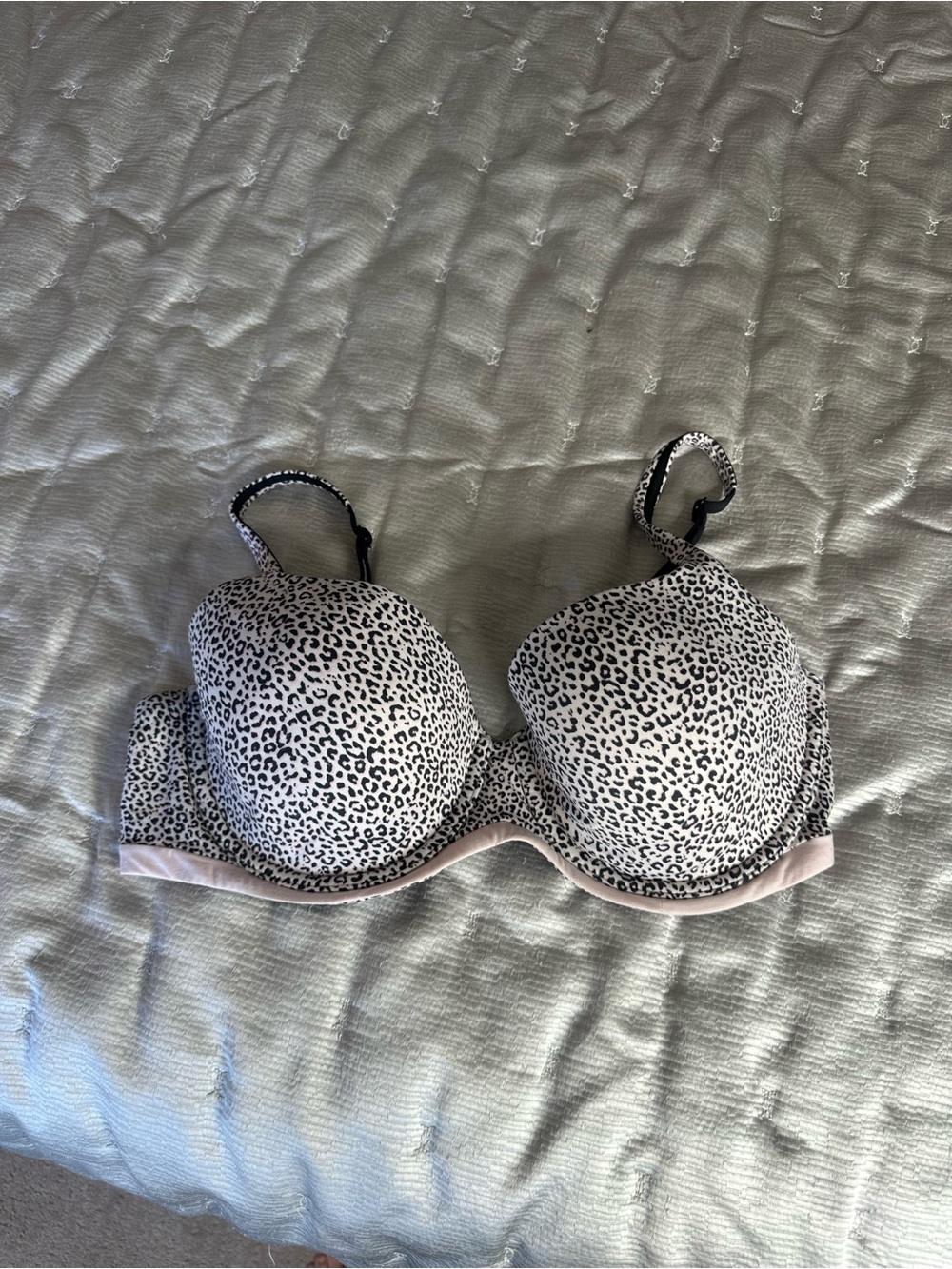 Victoria's Secret Leopard Print T-Shirt Bra - Light Pink/Black